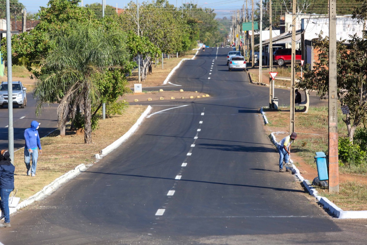 Rua do bairro Aureny IV